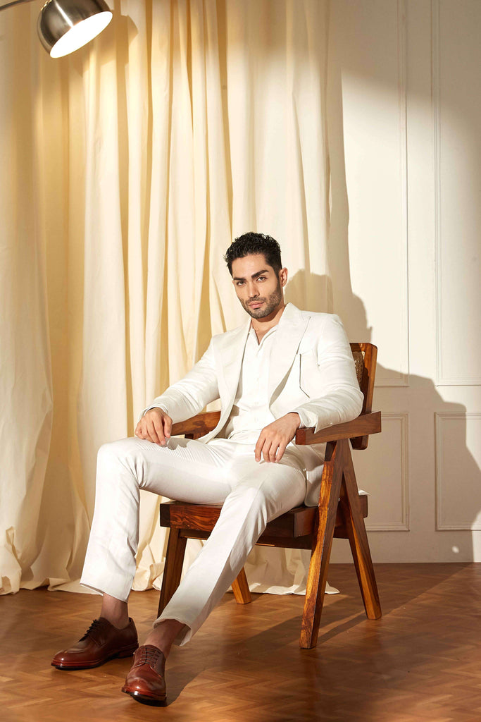 Vanilla Breeze Single-Breasted Suit