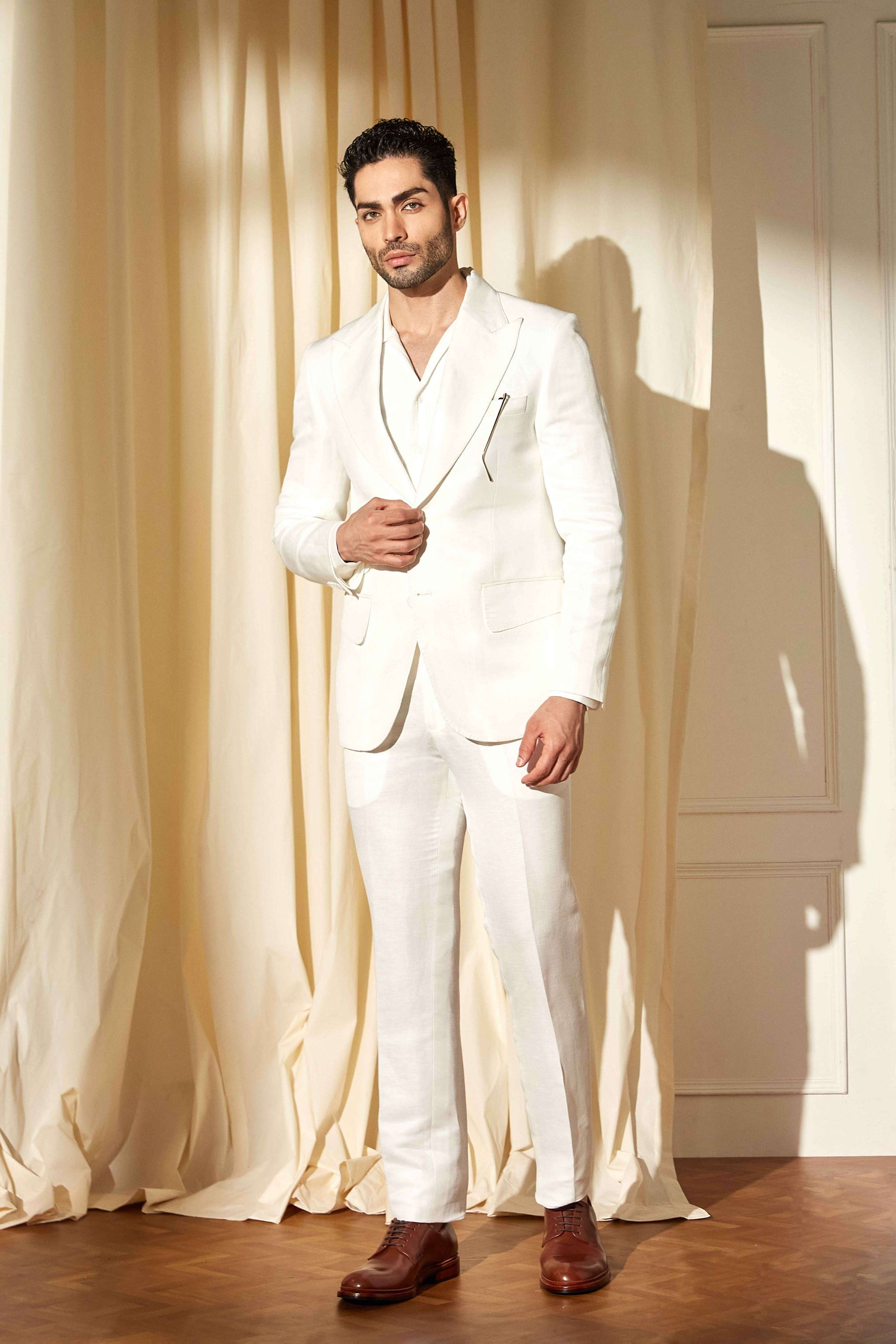 Vanilla Breeze Single-Breasted Suit